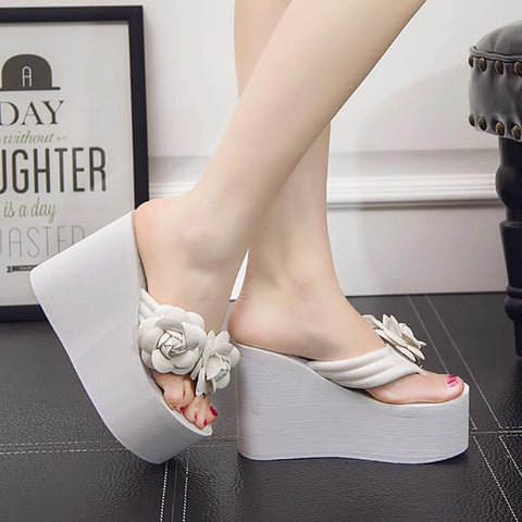 11cm Wedge Heel Flip Flop Sandals for Women - Summer Platform Beach Shoes with Handmade Floral Design
