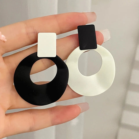 Asymmetric Black White Circle Drop Earrings - Geometric Hollow Statement Jewelry for Women