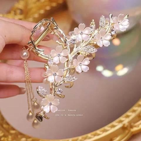 Handmade 2023 Flower Alloy Hair Clip - Elegant Metal Shark Clip for Women Hair Accessories