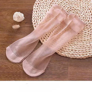 10 Pairs Women's Ultrathin Transparent Silk Ankle Socks - Summer Crystal Nylon, Black & White