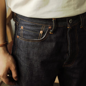 Men's Relaxed Straight Fit Jeans Raw Selvedge Denim Amekaji Style Pants 55501 Red Tornado