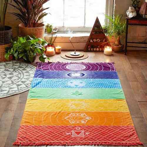 Couverture de tapisserie de chakra arc-en-ciel unique de pompons de mode - tapisserie de tapis de yoga de voyage de rayures de boho de mandala