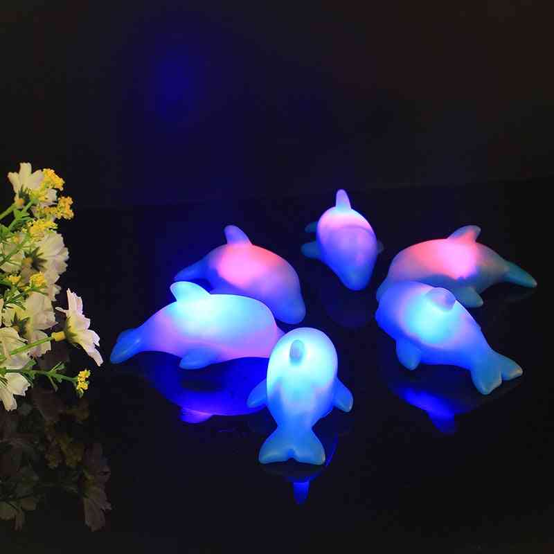 играчка за баня делфин за деца с led осветление - водни плаващи и светещи плажни играчки за деца
