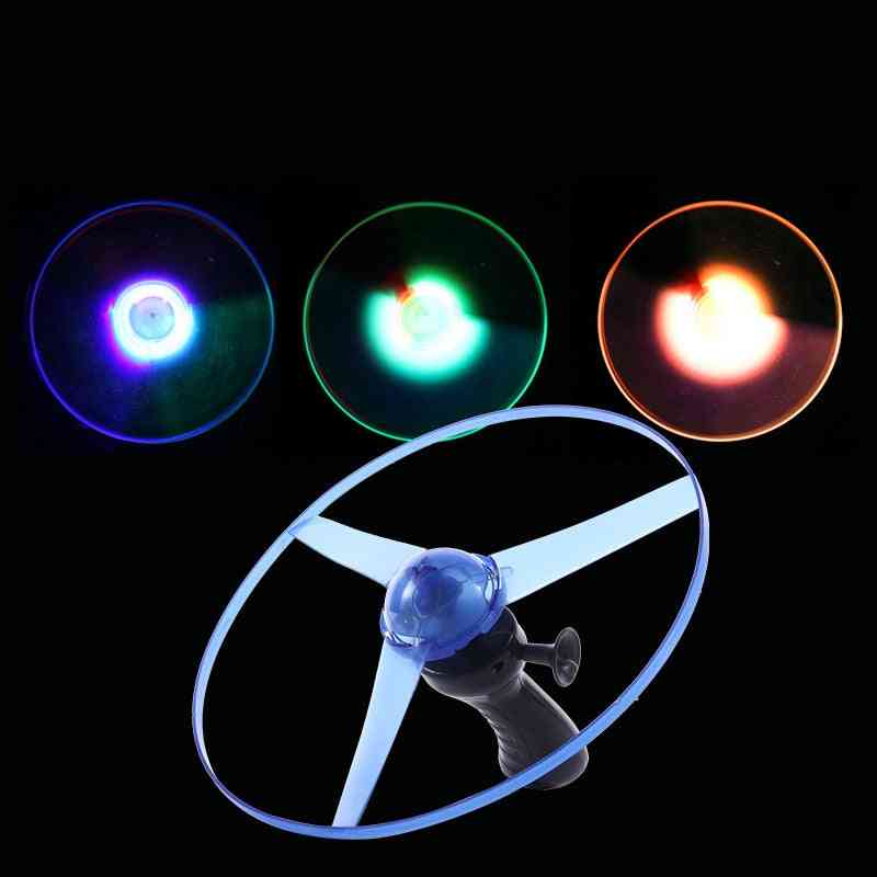 Outdoorový športový tanier s potiahnutím za šnúru - osvetlenie LED ufo interakcia rodič / dieťa