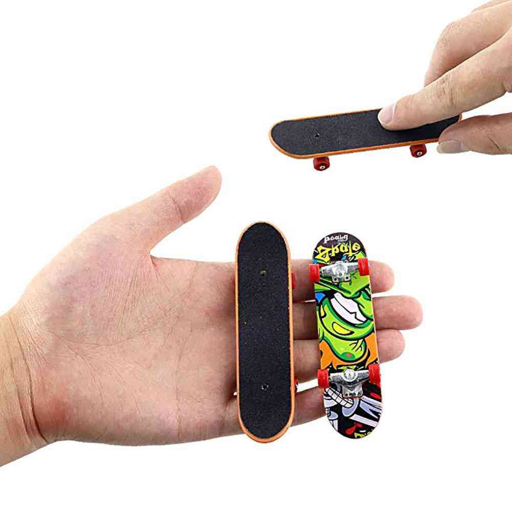 Mini Fingerboard - Finger Scooter Skate Boarding Game Toy