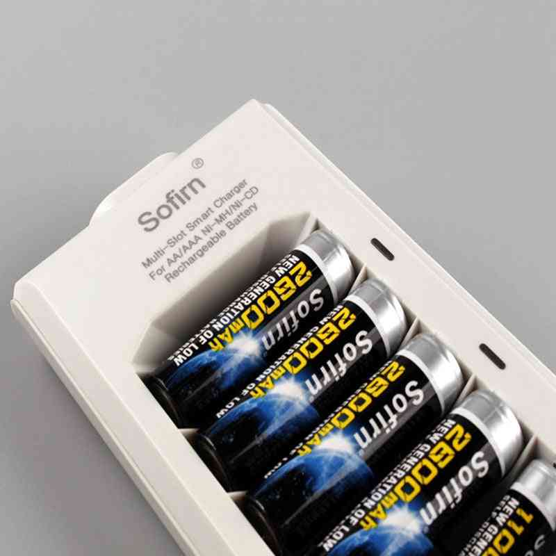8 sloturi încărcător inteligent de baterie cu indicator luminos