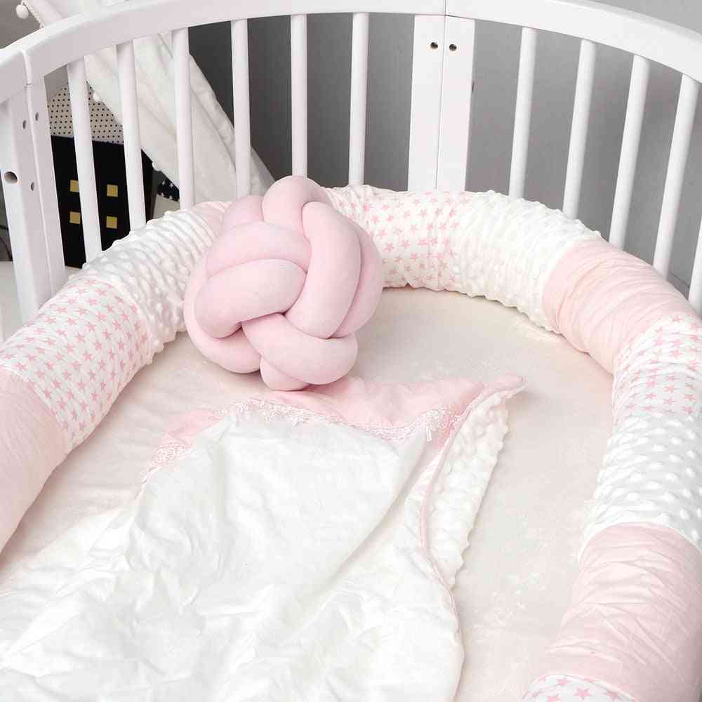 Nyfødt seng krybbe kofanger - lang pude til småbørn sovepude barneseng - grå