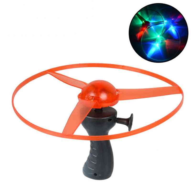 Lustiger sich drehender Flyer, leuchtendes fliegendes UFO, LED-Lichtgriff-Blitzspielzeug