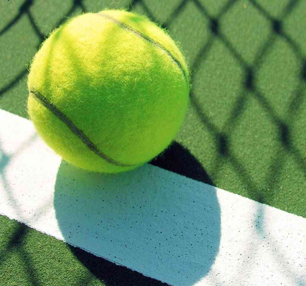 Minge de tenis pentru turneul sportului în aer liber