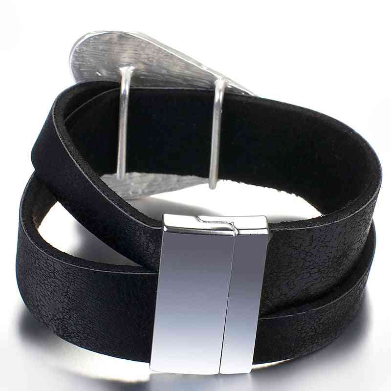 Leather Wide Bracelet With Magnetic Heat Shaped Buckle