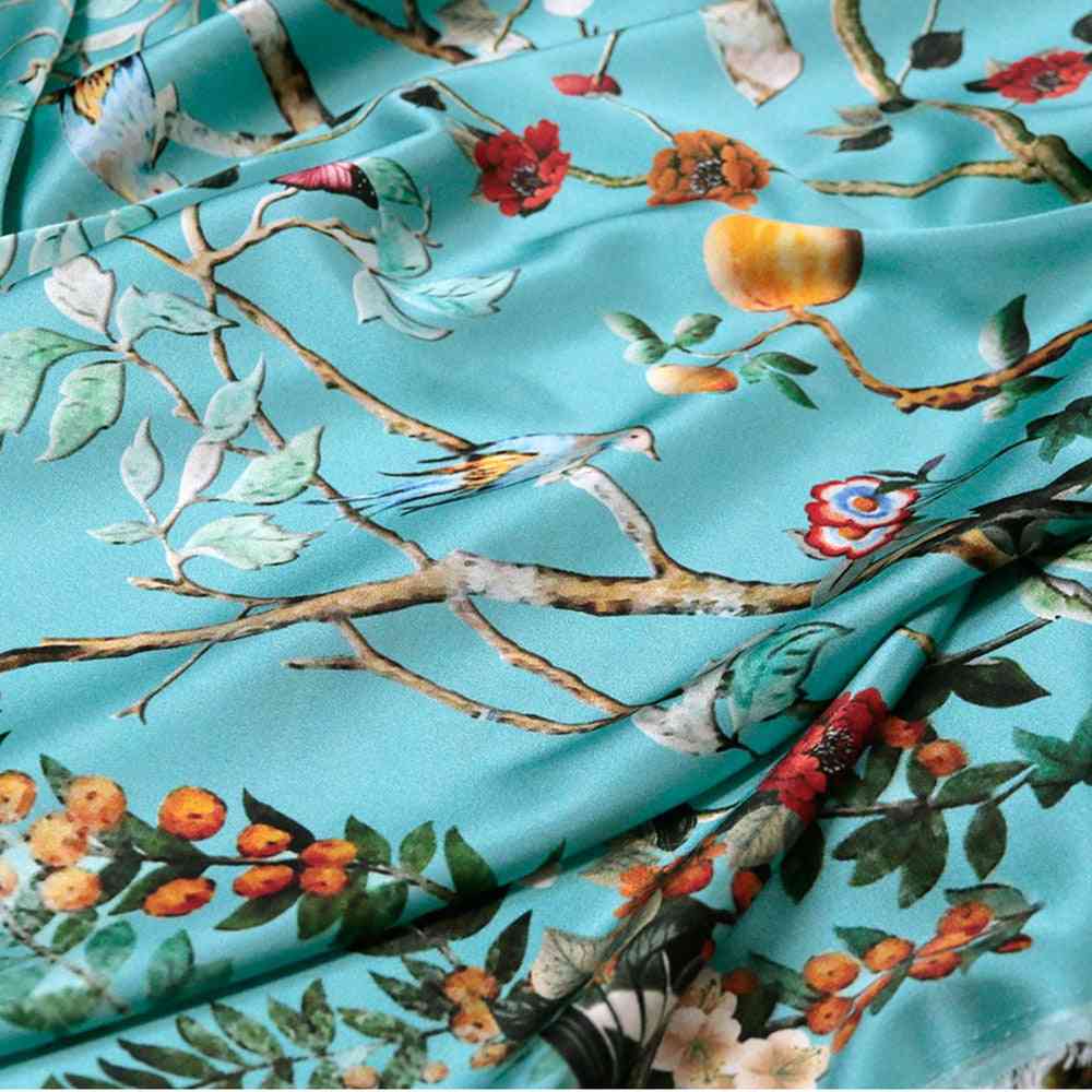 Vtáky a kvety dizajnové strečové saténové hodvábne látkové šaty