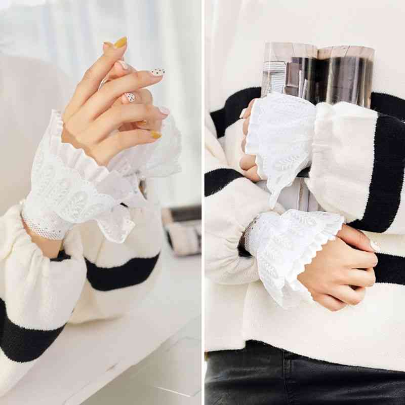4 Style Floral Lace Pleated Fake Cuffs