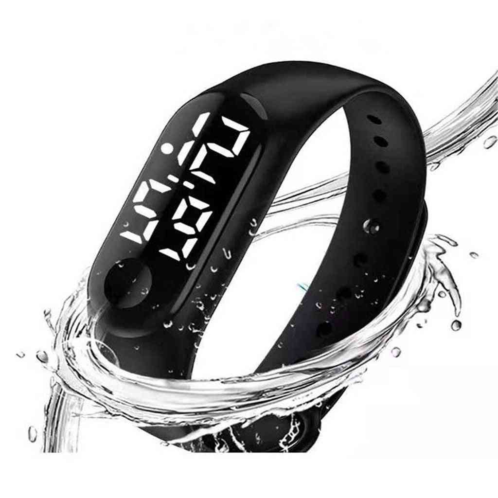 Vedené elektronické športové hodinky so svetelným senzorom, muži a ženy sa obliekajú digitálne hodinky