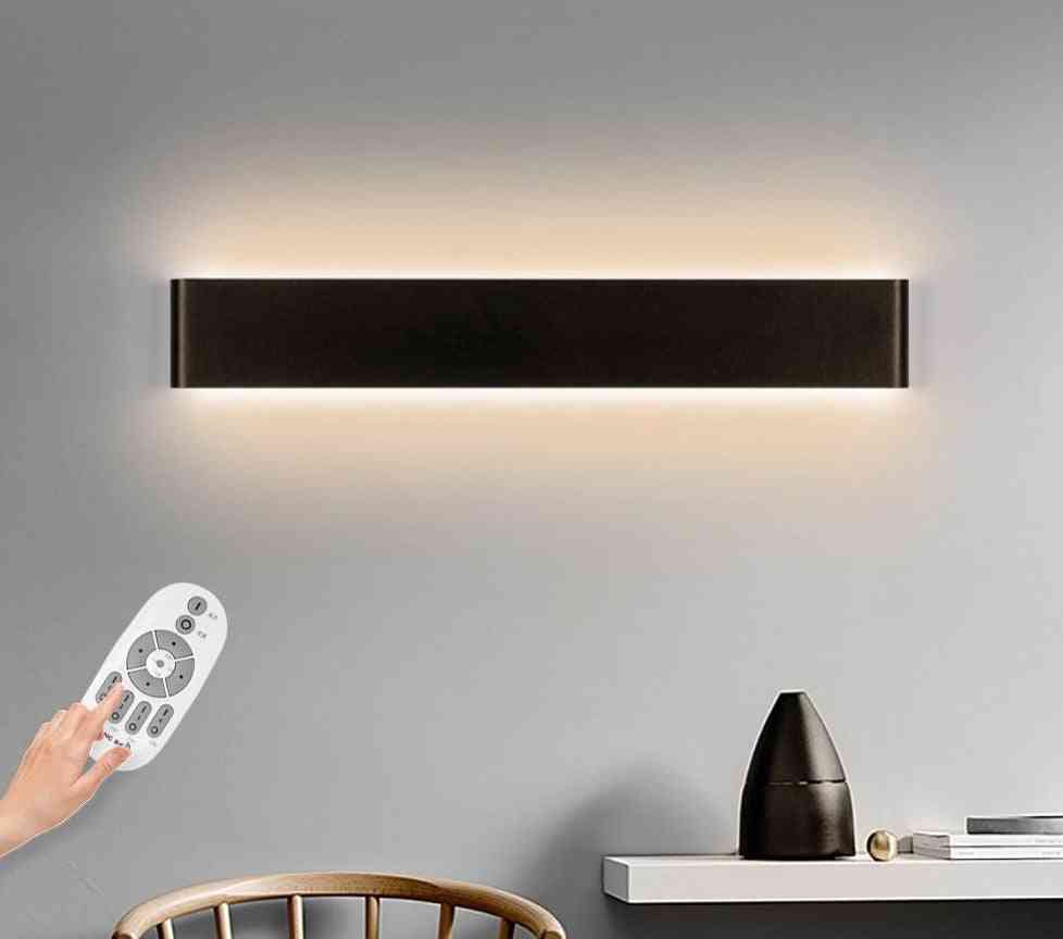 Moderne LED-Wandleuchte