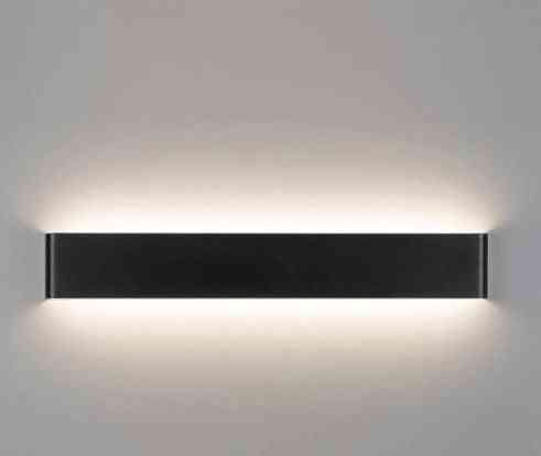 Moderne LED-Wandleuchte