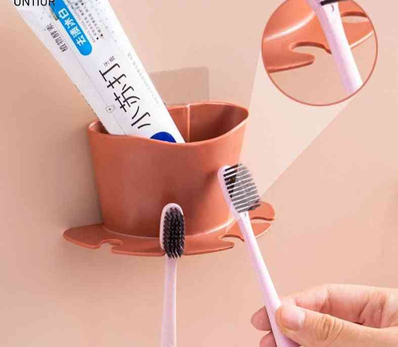 пластмасова четка за зъби и държач за съхранение на зъби