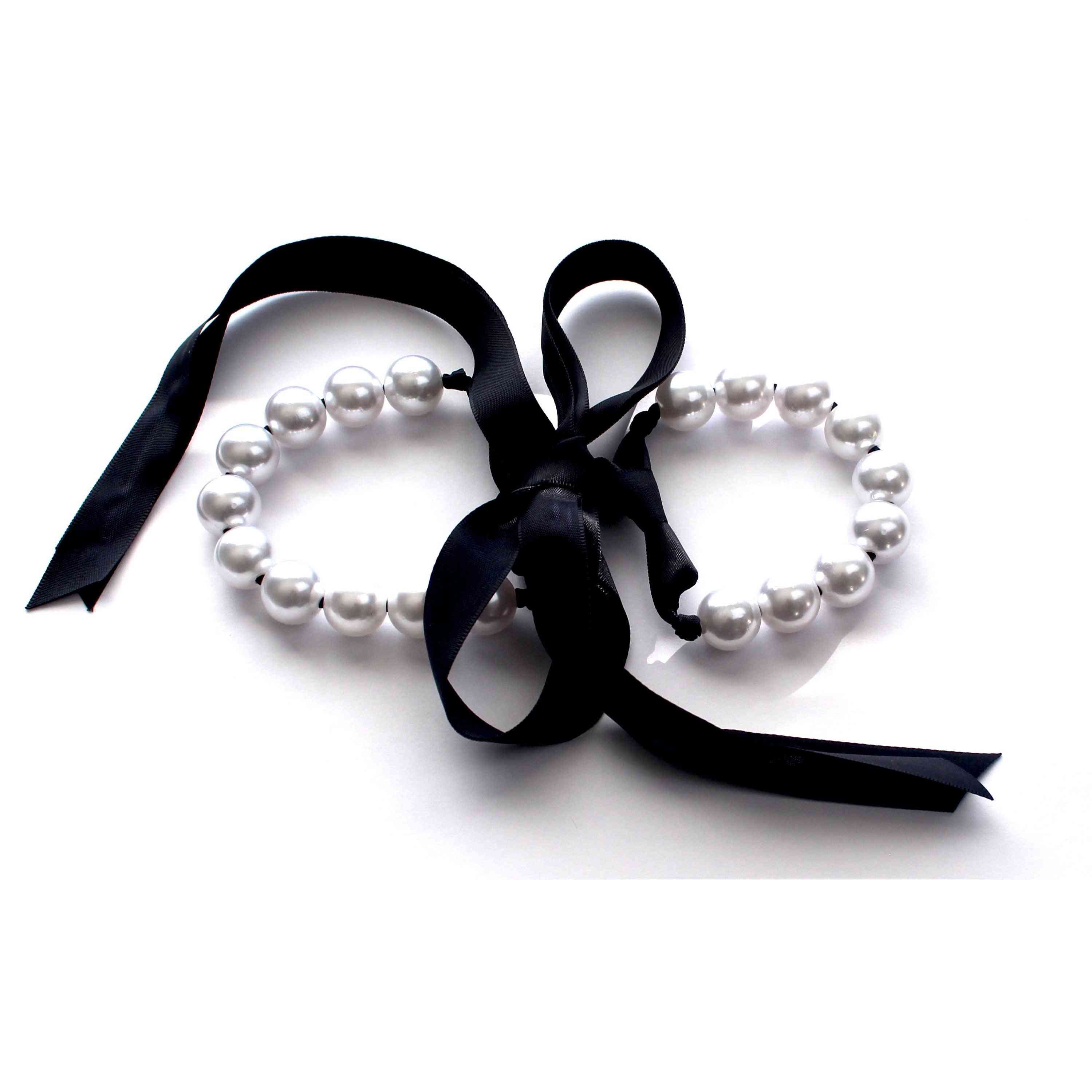 Feminine Pearl Handcuffs