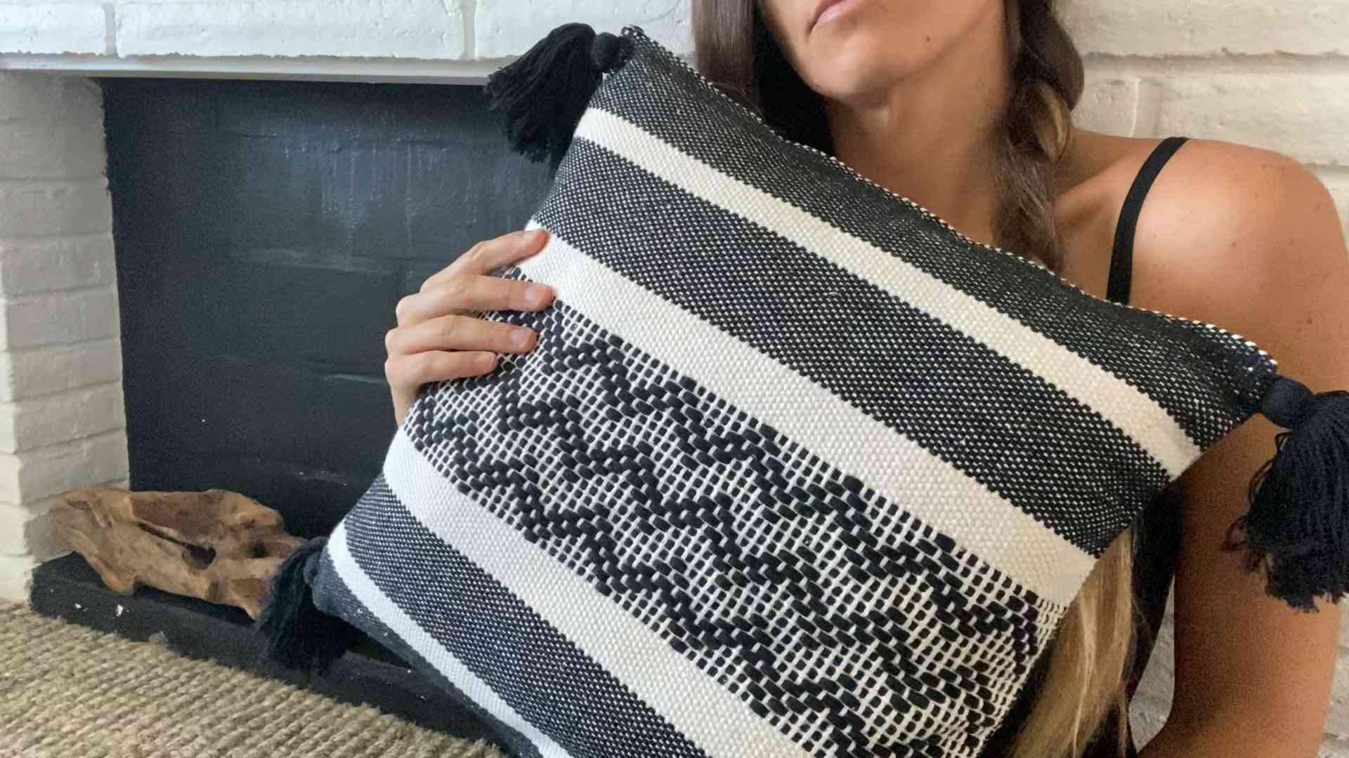Geometric Design Cotton Pillow