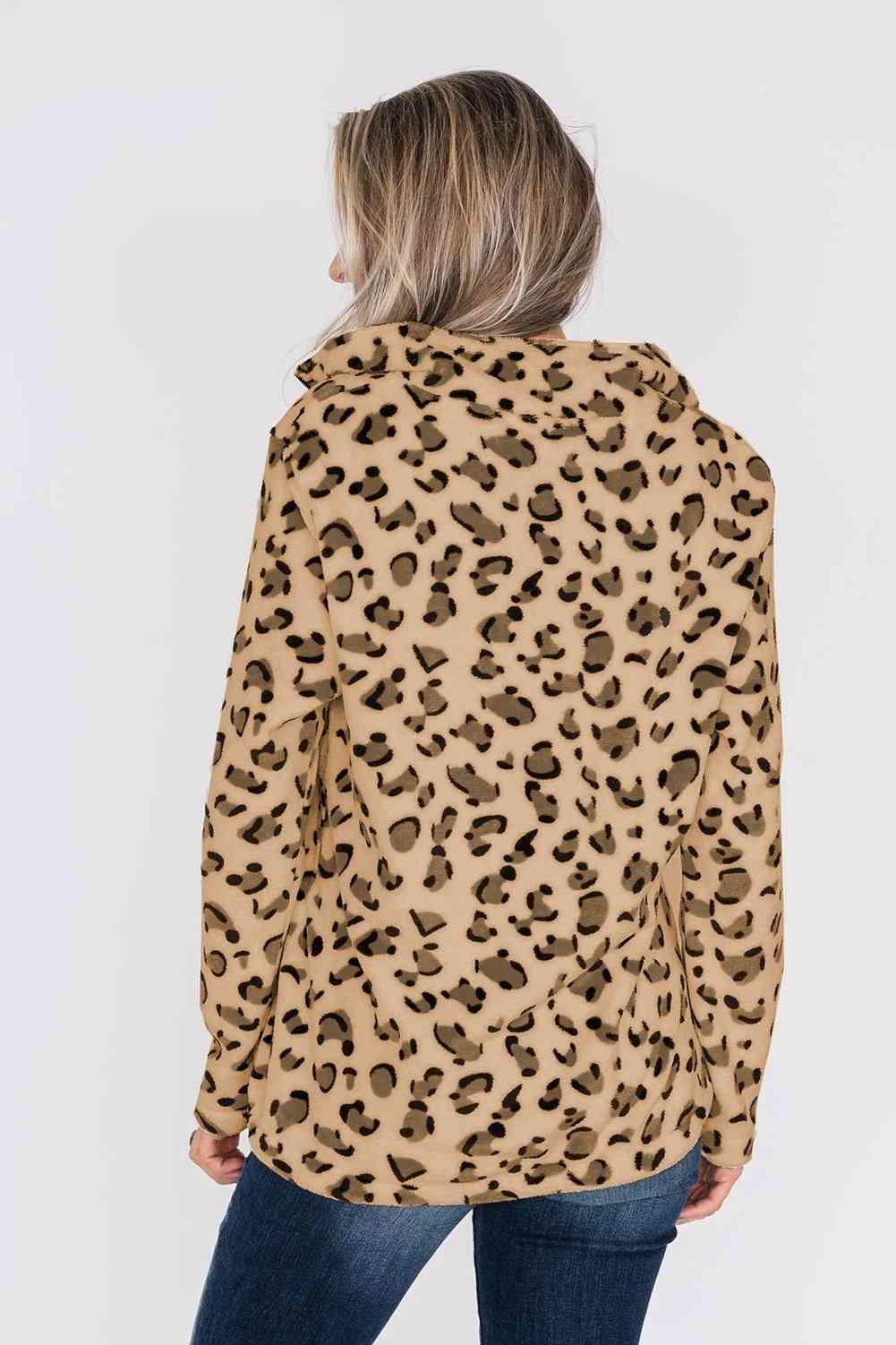 Felpa leopardata con zip a un quarto caldo da donna