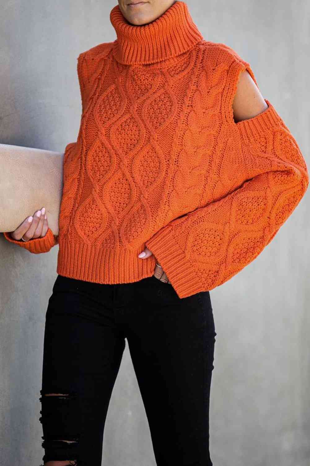 Garbó, hideg váll texturált pulóver