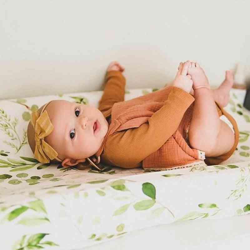 Wysokiej jakości mata do przewijania pieluch dla niemowląt