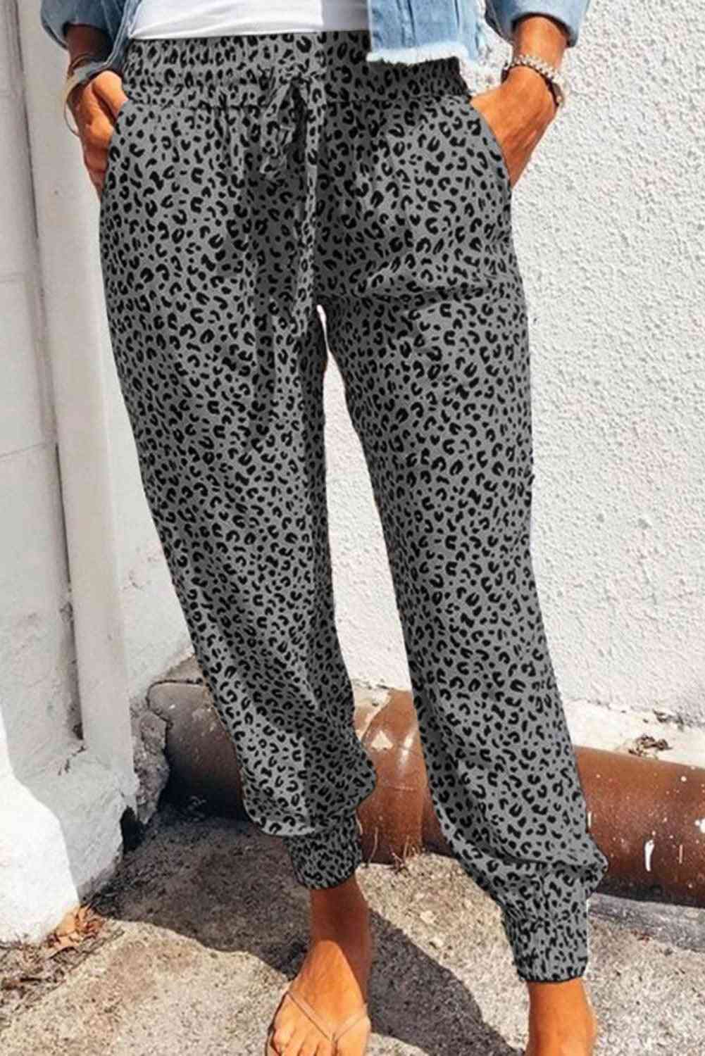 Pantaloni de jogging gri cu leopard