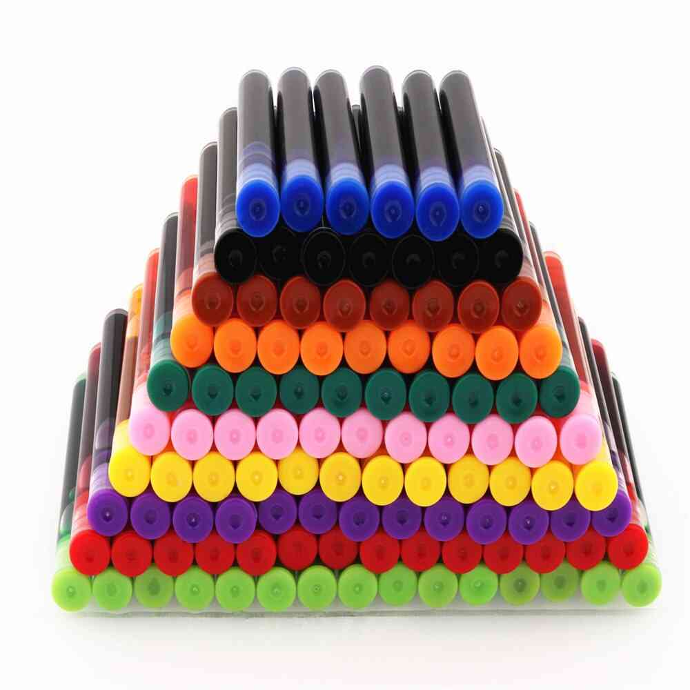 Inchiostro a colori penna stilografica ufficio scuola studente di cancelleria