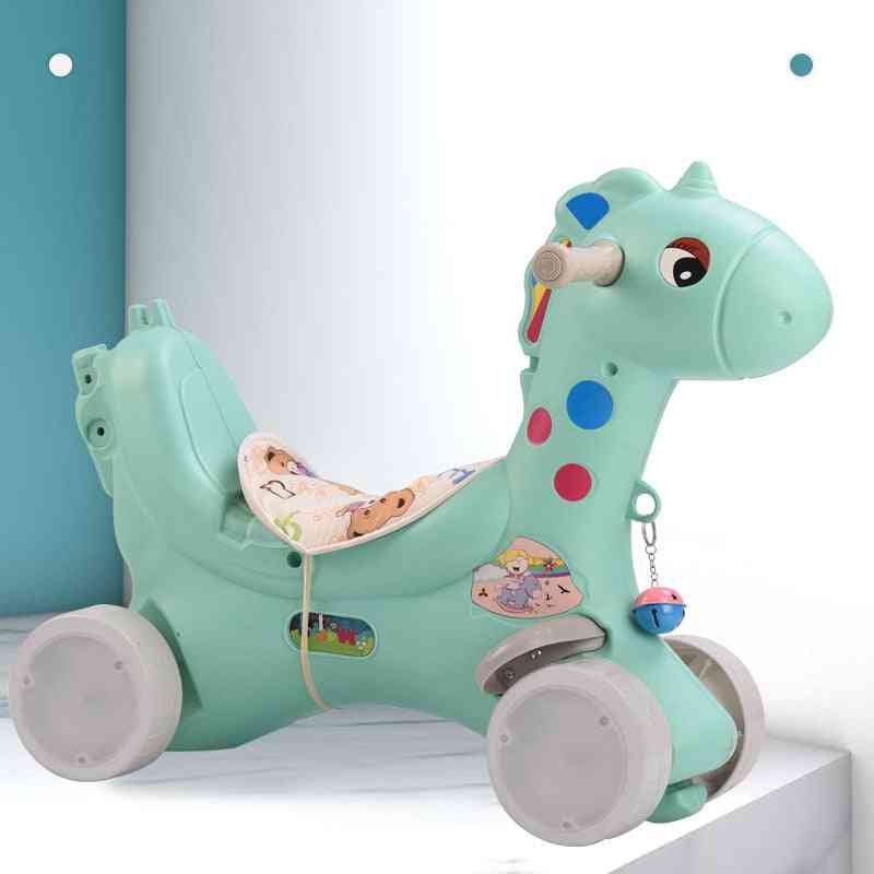 Cheval à bascule pour enfants, tour en plastique épaississant sur un animal avec siège de harnais de sécurité, chaise bébé musicale