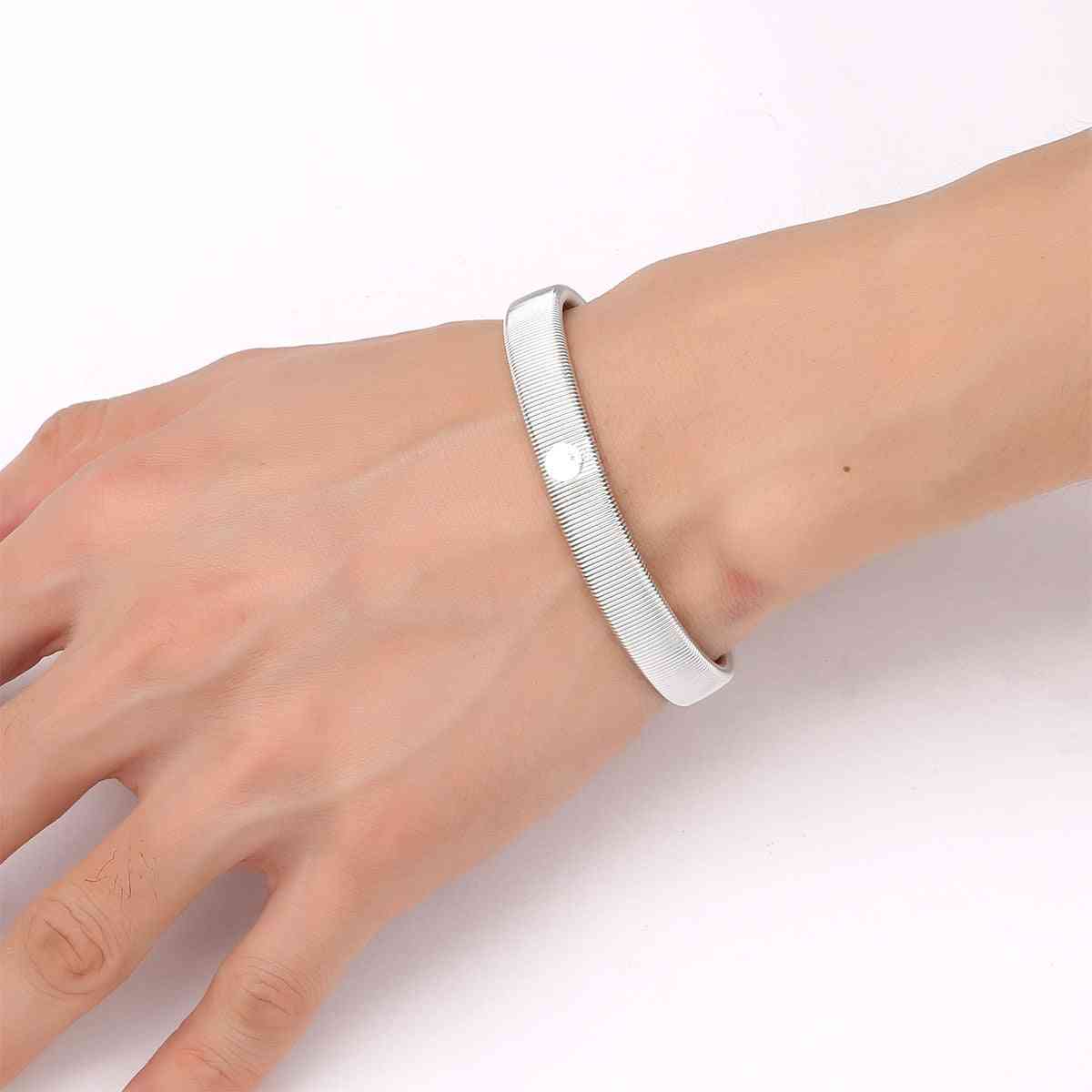 Anti-slip Shirt Sleeve Holders Stretchy Steel Wire Metal Armbands