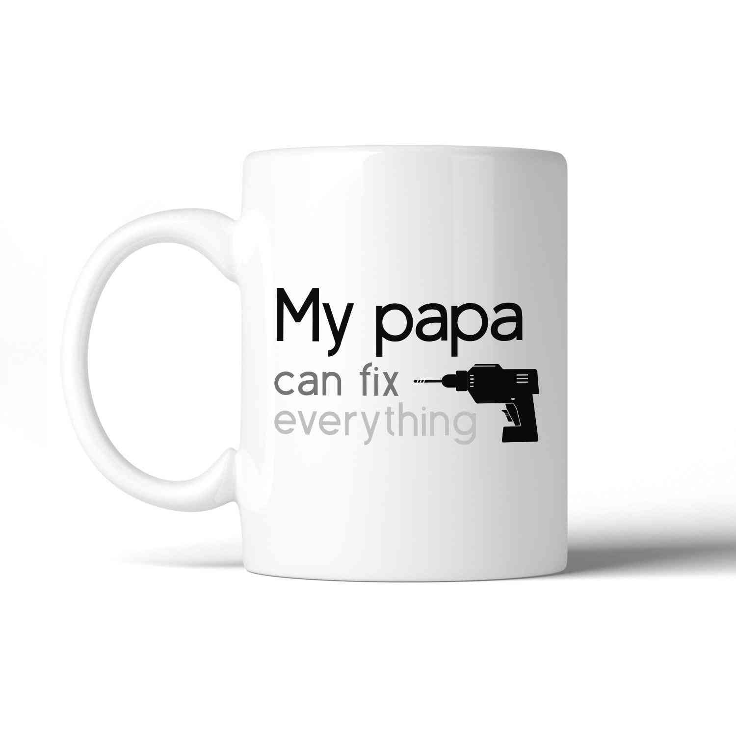 Pappa fikser alt-hvitt kaffekrus