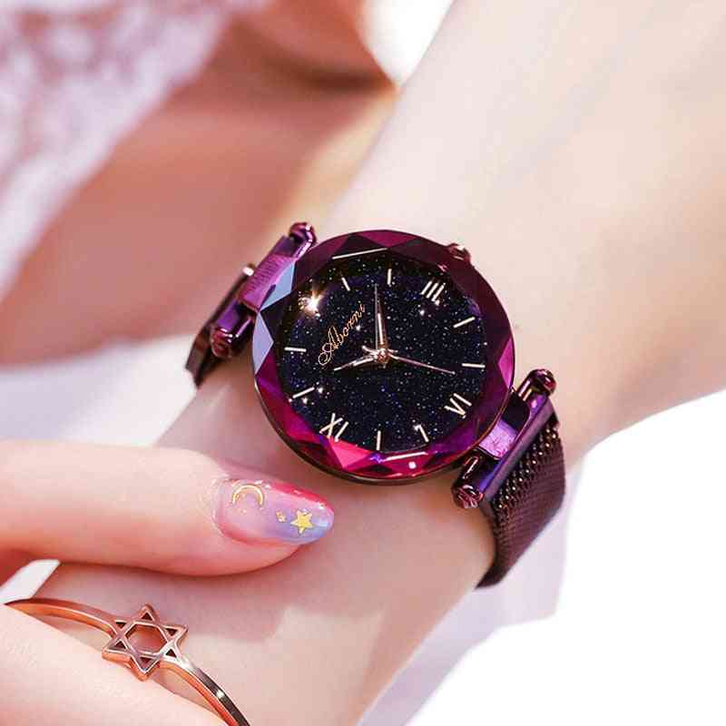 Elegant Magnet Quartz Watch